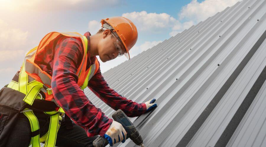 Professional Emergency Roof Repairs services in Alger, MI
